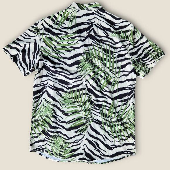 Negative Spaces Men's Button Up Nature Jungle Short Sleeve Shirt Size S NWT - Picture 3 of 5